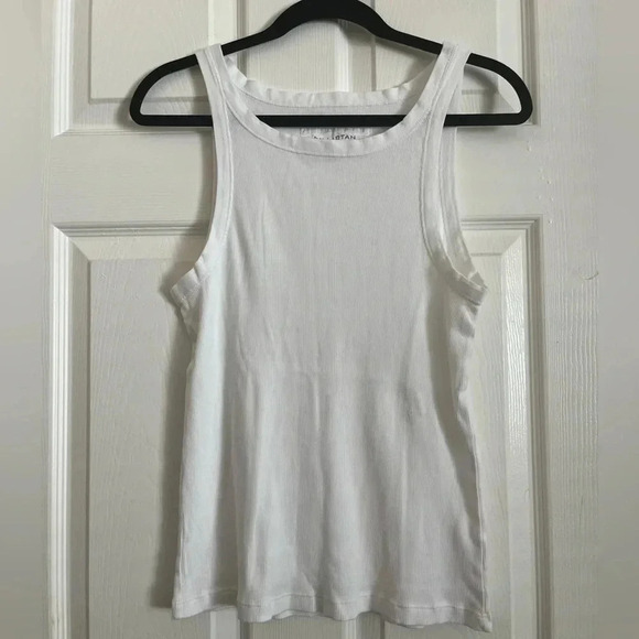 Niki Logan Jennifer Tank - Picture 3 of 7